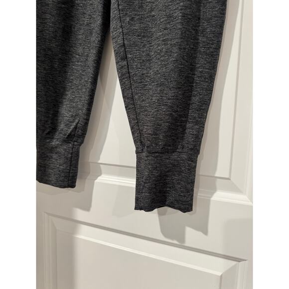 Offline by Aerie Dark Heather Gray Over the Belly Maternity Jogger Size Large - Picture 3 of 7